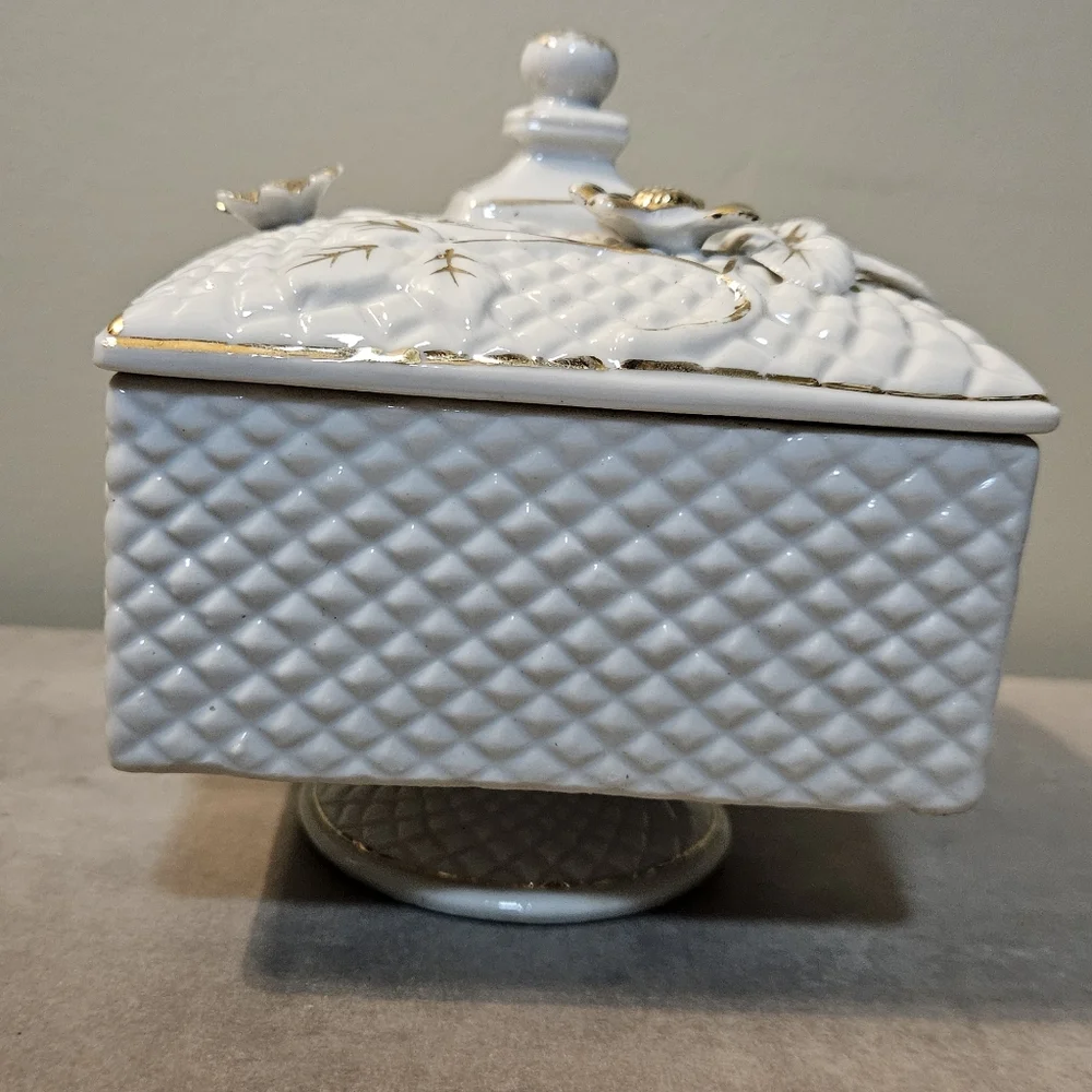 Tilso, Japan Handpainted Dresser Dish With Lid White Gold Vintage Trinket Box